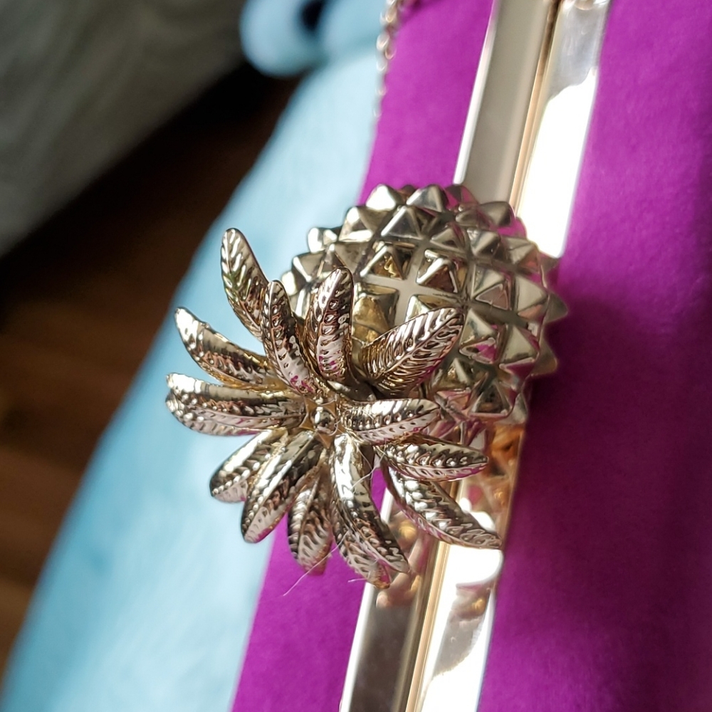 PINEAPPLE CLUTCH/SHOULDER PURSE - Picture 10 of 14
